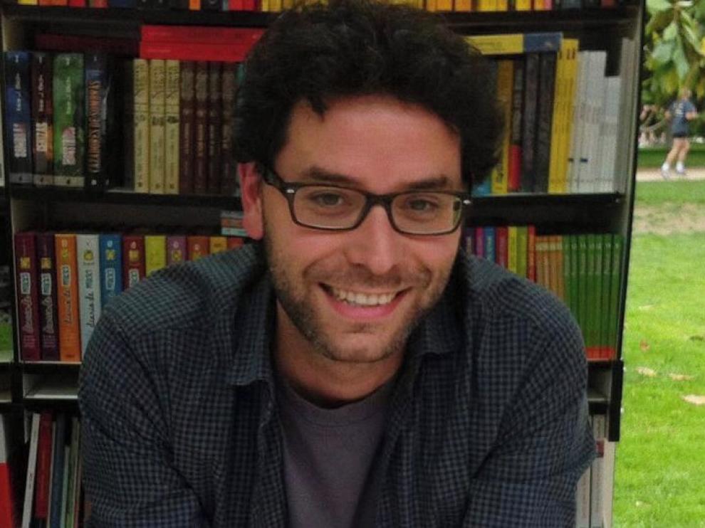 Miguel Ángel González: "Hay que hacer muchas cosas para poder vivir de la literatura"