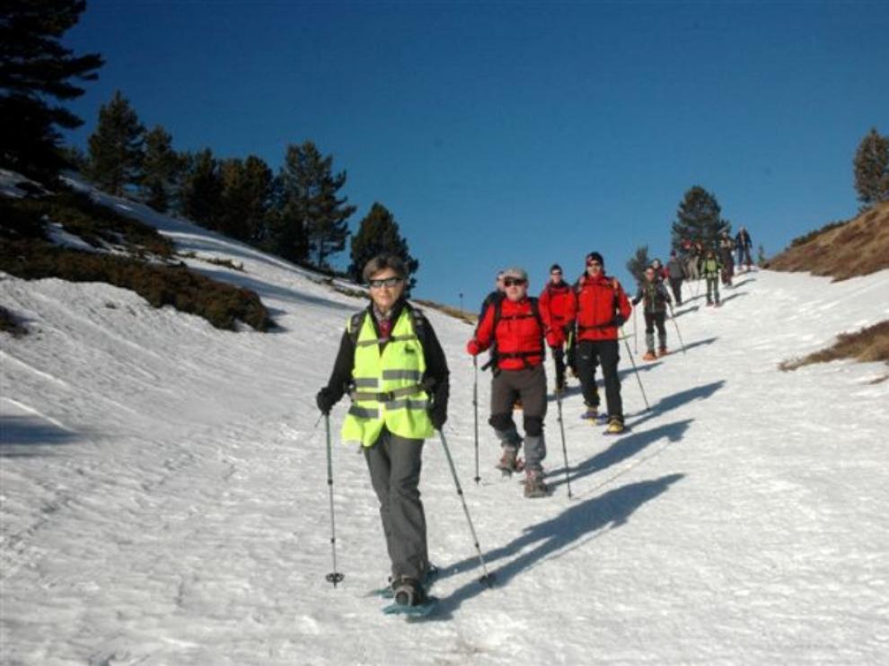 El Día del Raquetista se celebra con un taller de seguridad en nieve