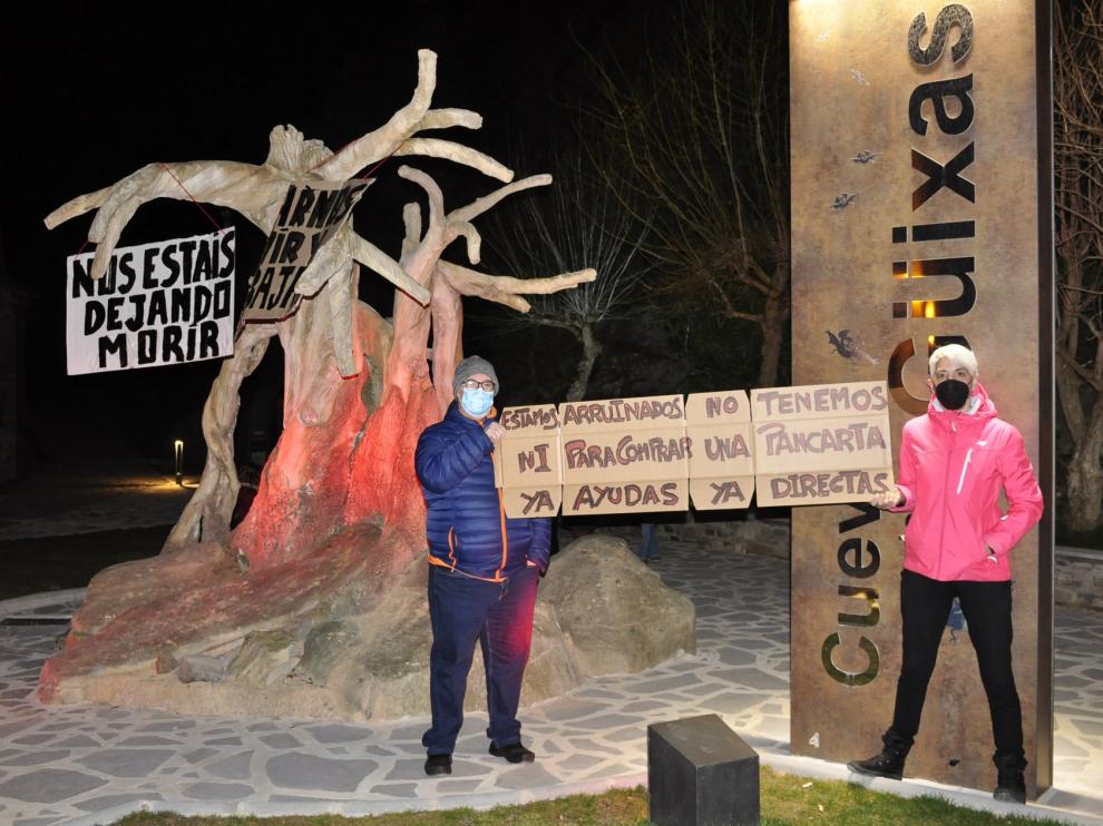 Alrededor de 150 personas piden en Villanúa un plan de ayudas directas y urgentes