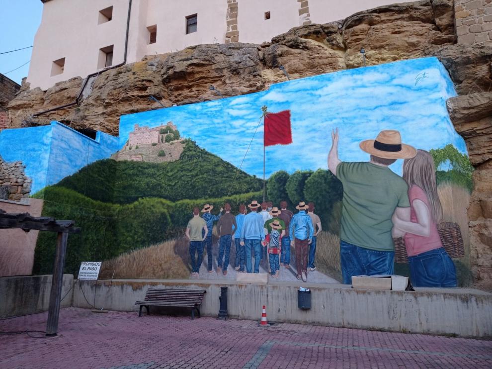Antillón estrena un gran mural de David Gatta dedicado a la romería al monasterio de El Pueyo