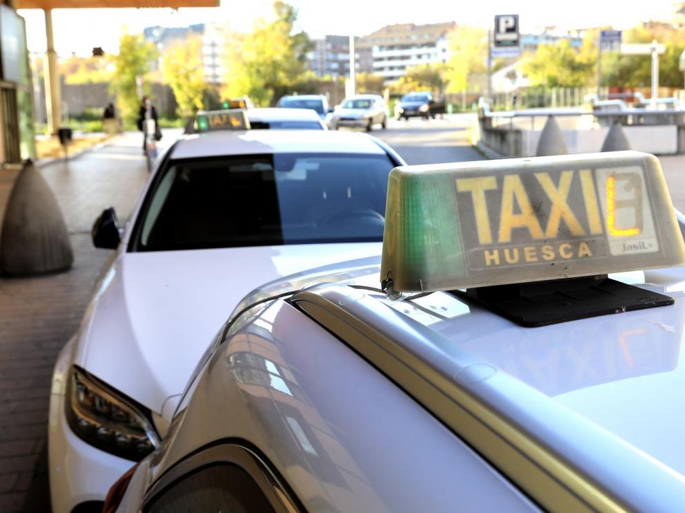 El sector del taxi reclama ayudas directas al Ayuntamiento de Huesca