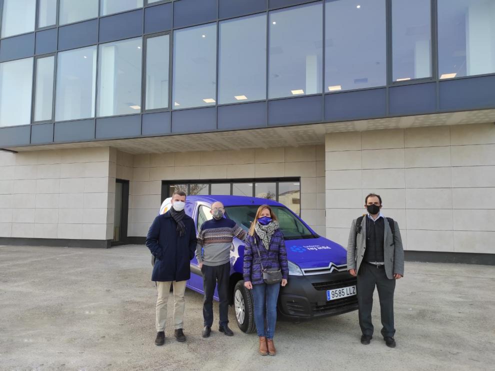 Aramóvil entrega una furgoneta Citroën Berlingo eléctrica a la Fundación Rey Ardid