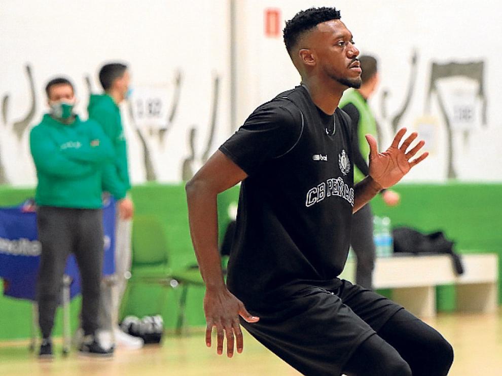 Moore completó su primer entrenamiento en el Peñas Center