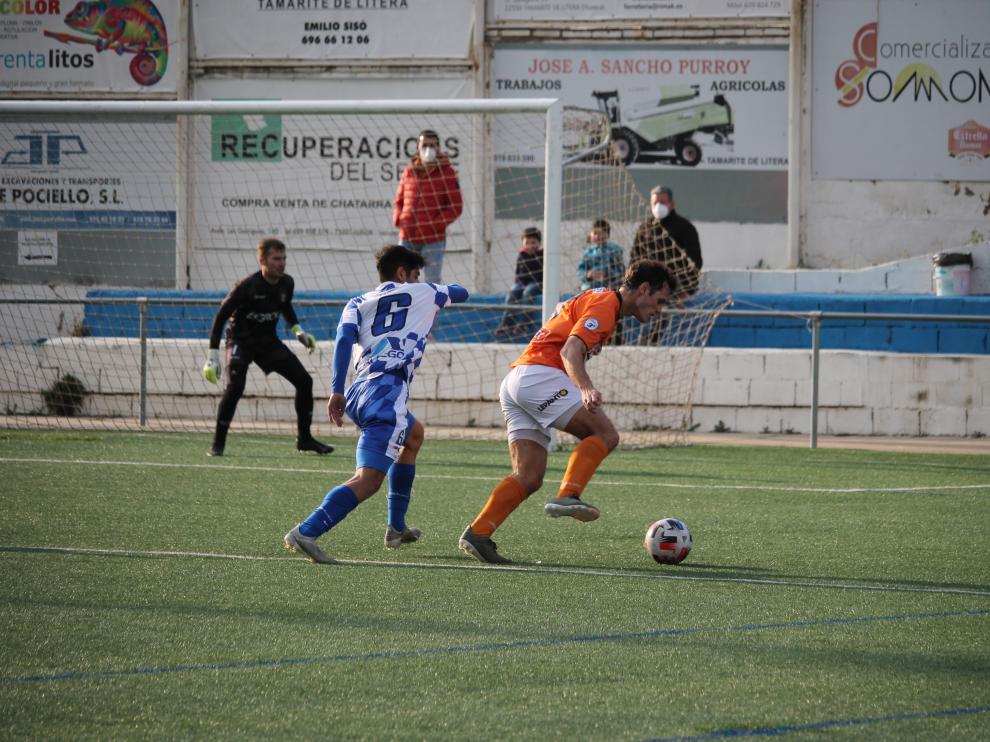 El público del Tamarite vlvió a La Colomina en el derbi de La Litera.