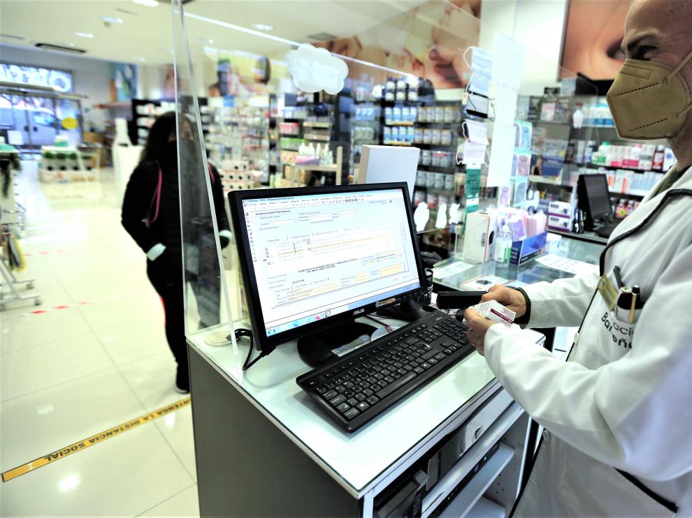 Los farmacéuticos resuelven cada día múltiples cuestiones sobre los tratamientos prescritos.