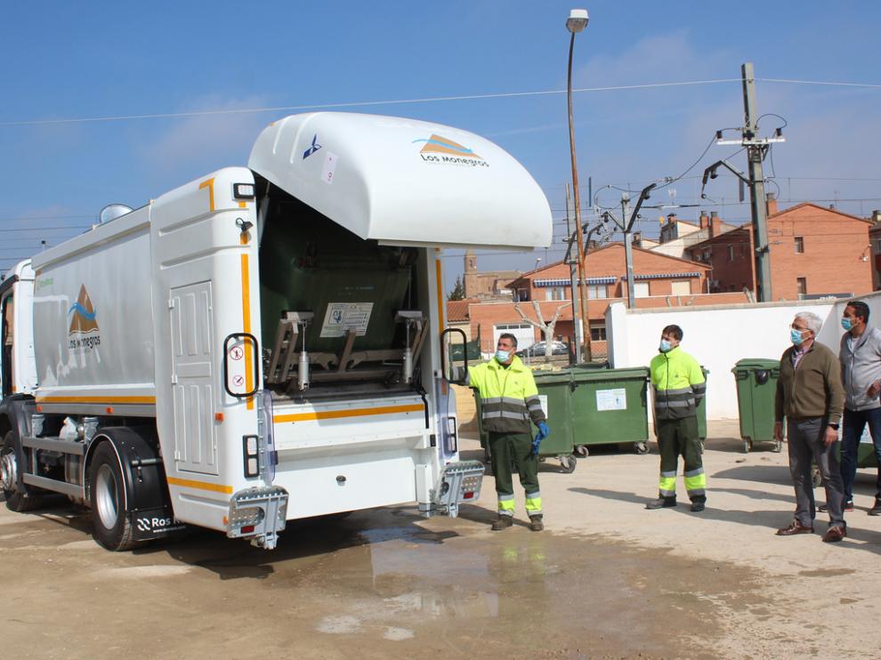 Nuevo camión limpieza para contenedores en Monegros.