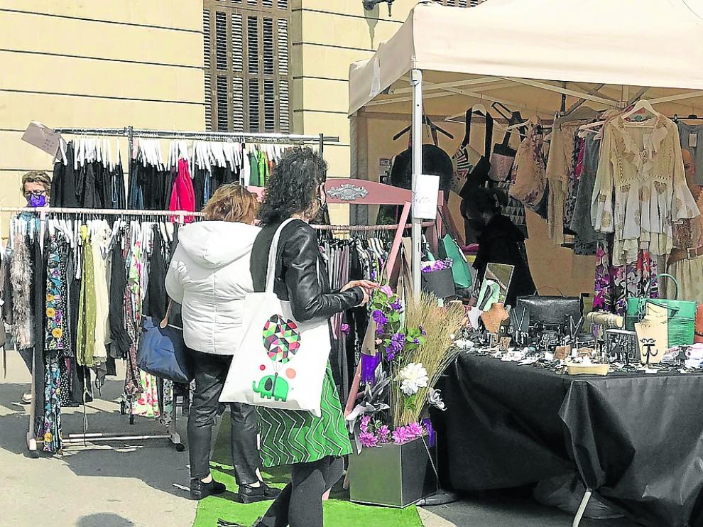 Pese a las previsiones de mal tiempo, la feria se desarrolló con buena temperatura y asistencia