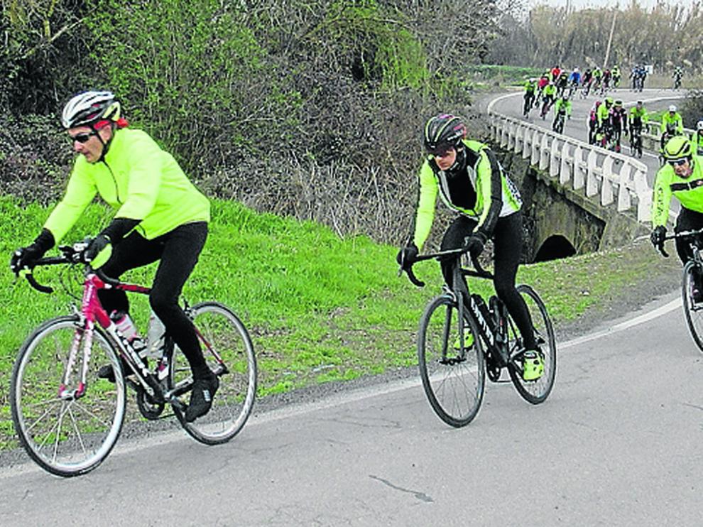 Vuelta a la actividad cicloturista por parte del Club Ciclista Oscense, que realizaron una salida hasta Alquézar.
