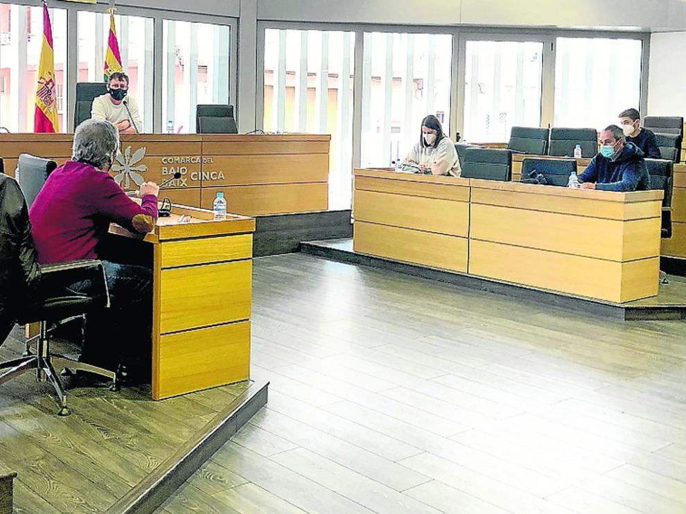 El presidente, Marco Ibarz, en la reunión mantenida con los alcaldes de cada municipio.
