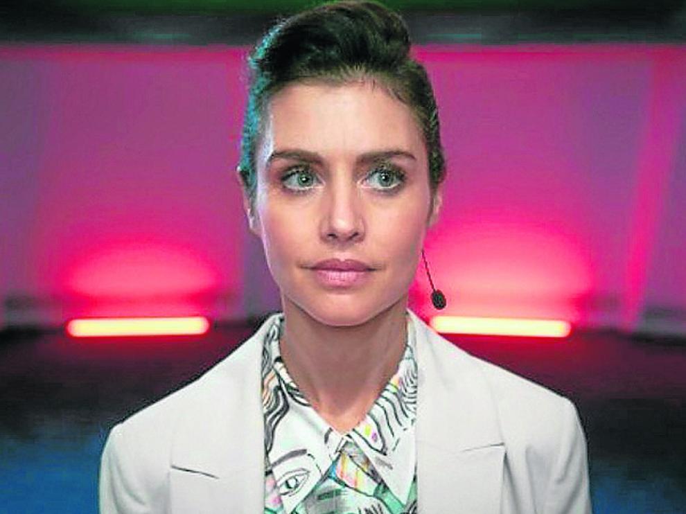 Hannah Ware es la protagonista de la serie.