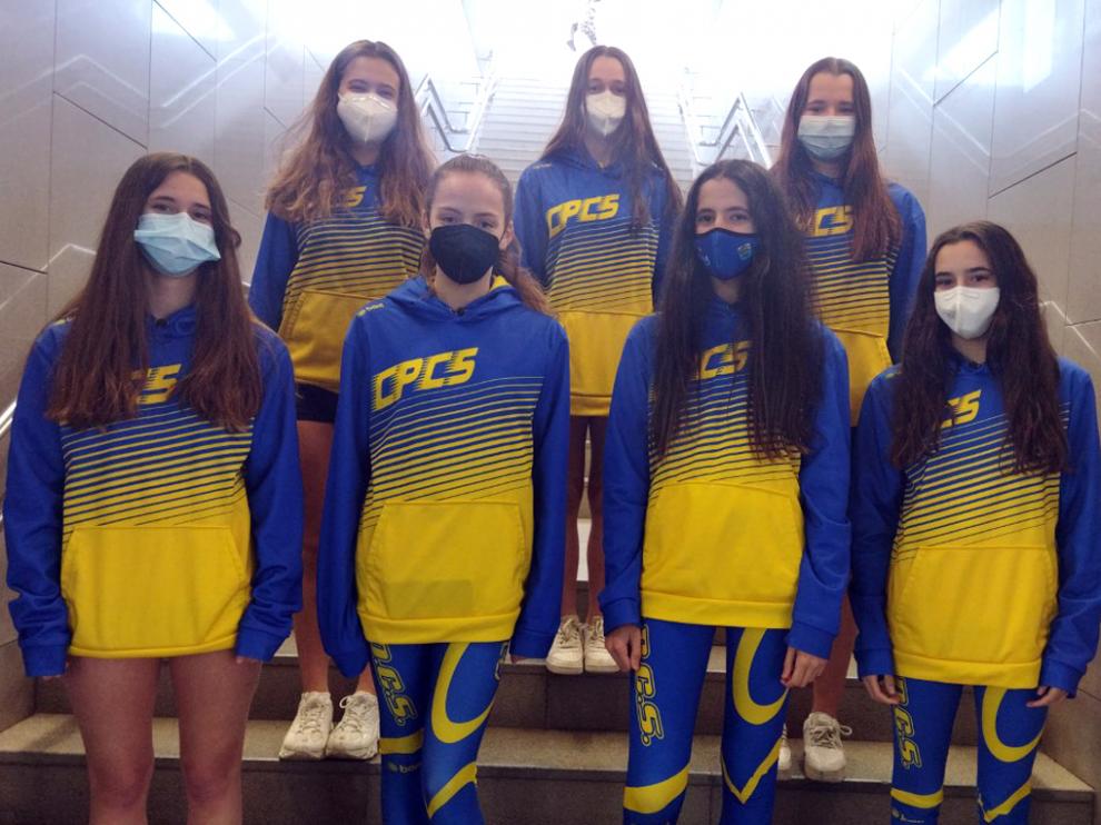 Las nadadoras artísticas de categoría infantil del CPC Somontano.