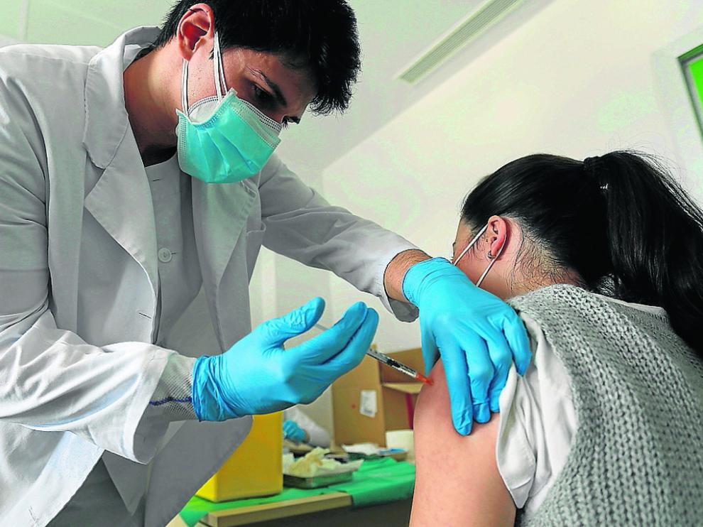 La vacuna de AstraZeneca se suministró a estudiantes de CC de la Salud en Huesca hace unos días.