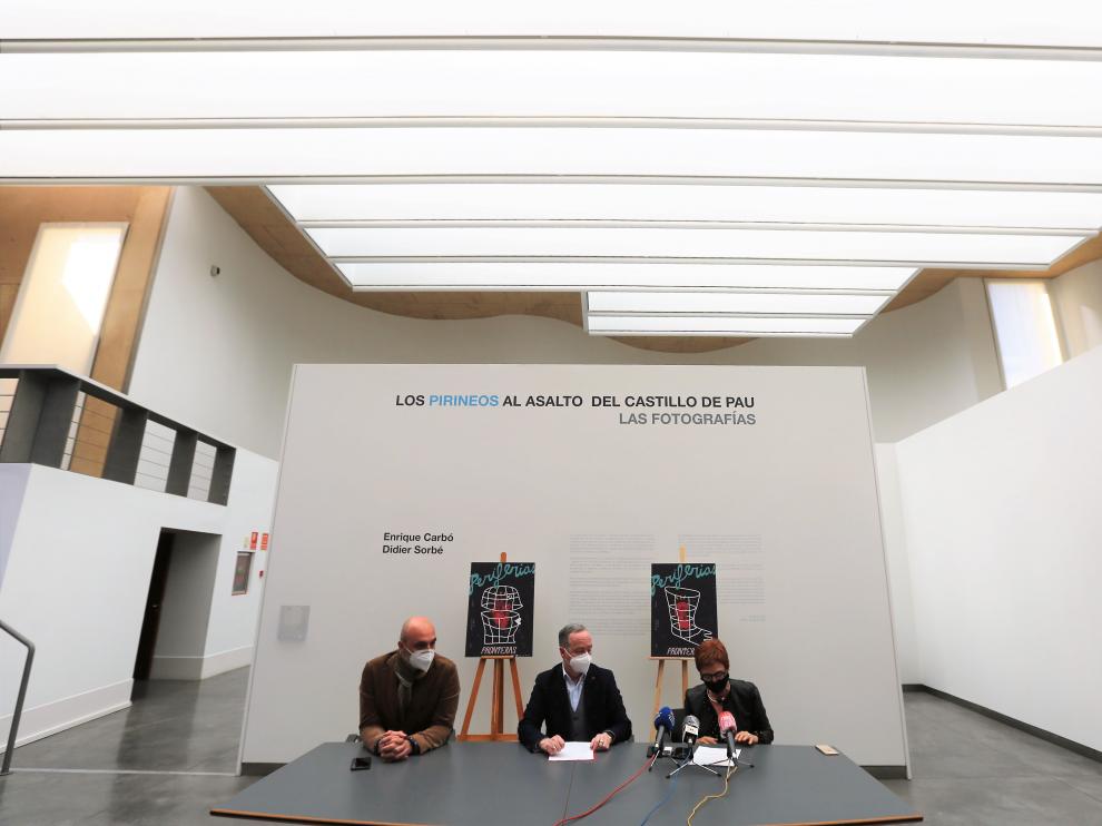 Víctor Lucea, Ramón Lasaosa y Maribel de Pablo presentaron el cartel de Periferias y la exposición 'Frontera' en el CDAN