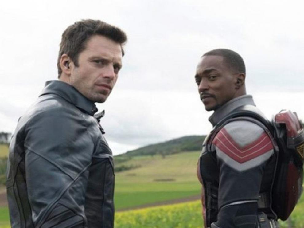 Sebastian Stan y Anthony Mackie protagonizan Falcon y el soldado del invierno.