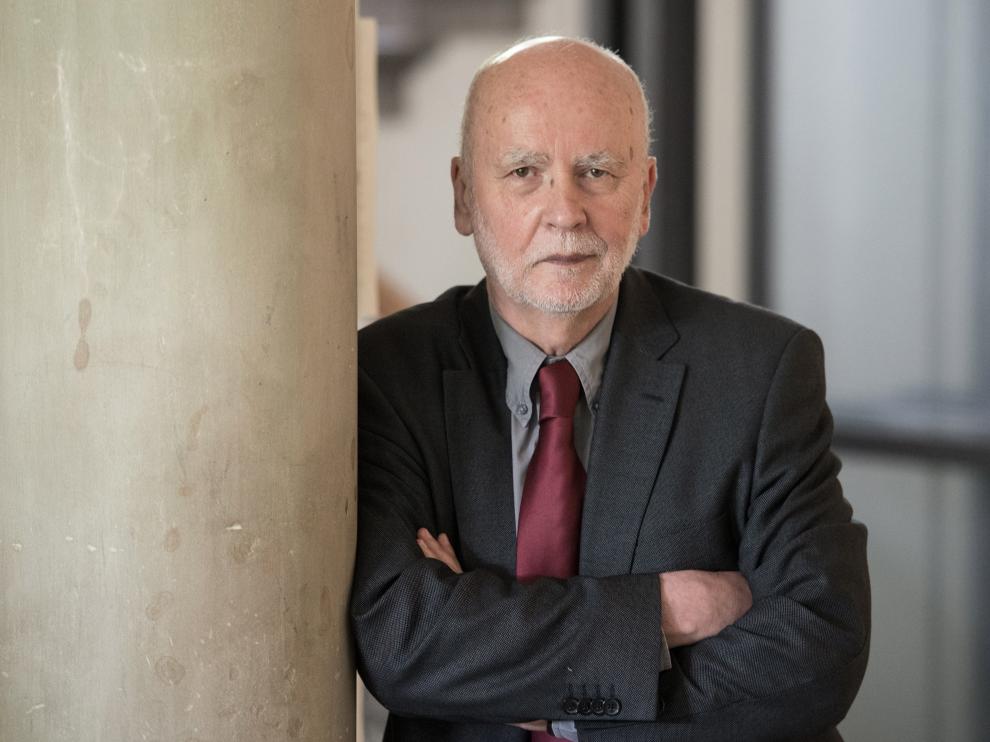 Tuebingen (Germany), 31/05/2016.- (FILE) - Polish poet Adam Zagajewski poses in Tuebingen, Germany, 31 May 2016 (reissued 21 March 2021). Zagajewski has died at the age of 75 in Krakow, Poland on 21 March 2021. (Alemania, Polonia, Cracovia) EFE/EPA/MARIJAN MURAT GERMANY OUT *** Local Caption *** 52794811 Adam Zagajewski dies at 75