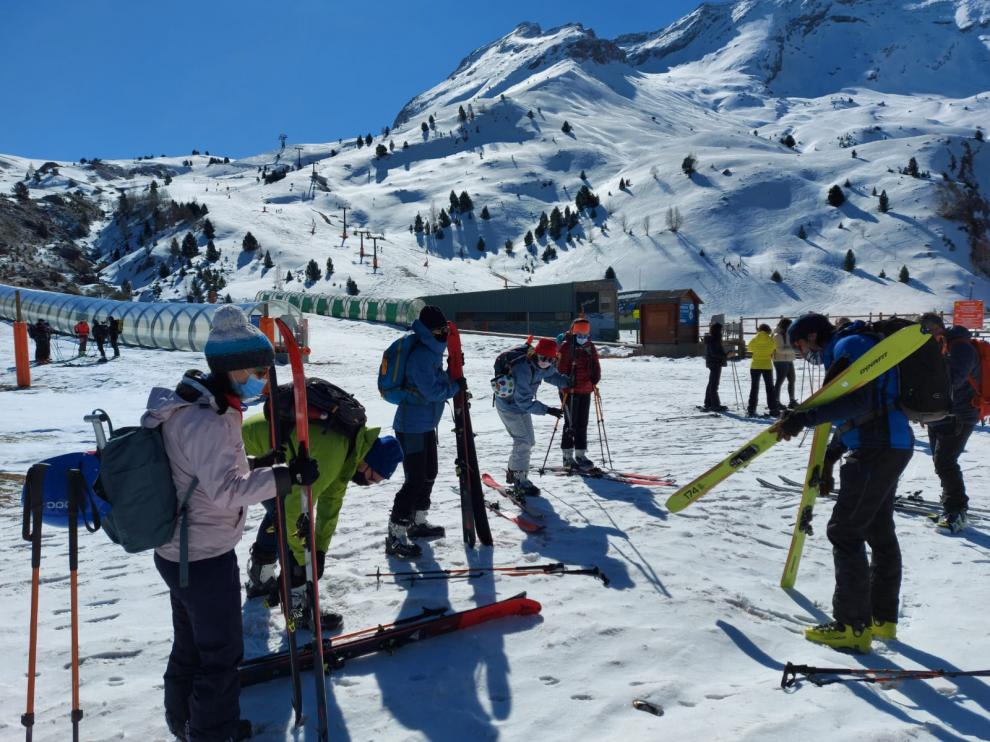 Una de las actividades relacionadas con el esquí de montaña realizadas por el SCD Ribagorza el fin de semana pasado.