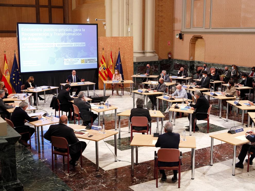 Mesa de Agroalimentación enfocada a los fondos de la Unión Europea.