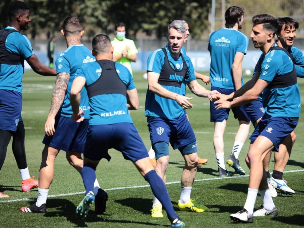 El Huesca regresó ayer al trabajo con la primera de las cuatro sesiones que tendrá esta semana.