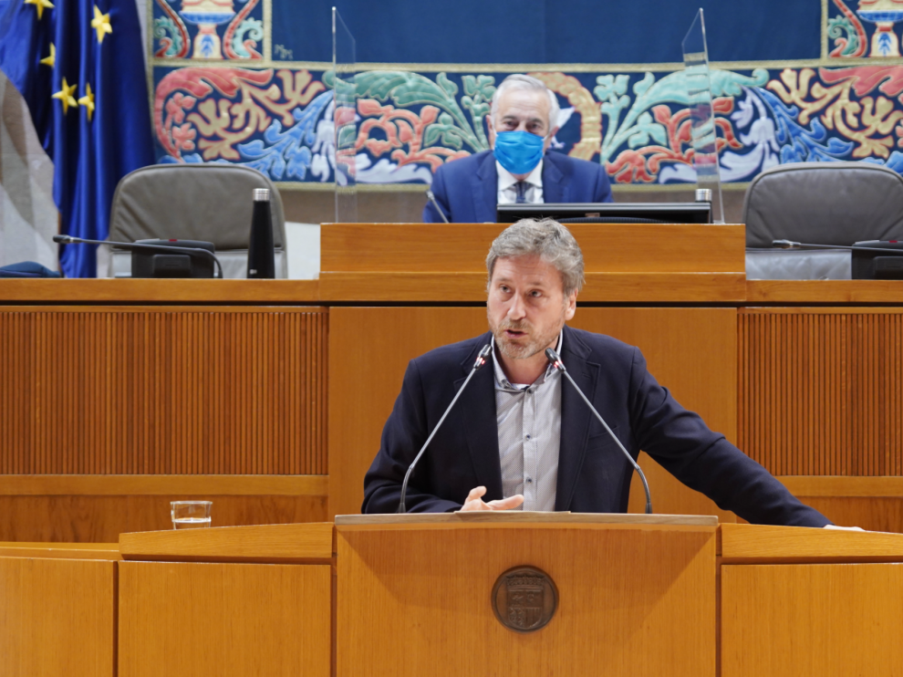 El consejero de Vertebración del Territorio, José Luis Soro, durante su comparecencia en las Cortes de Aragón.