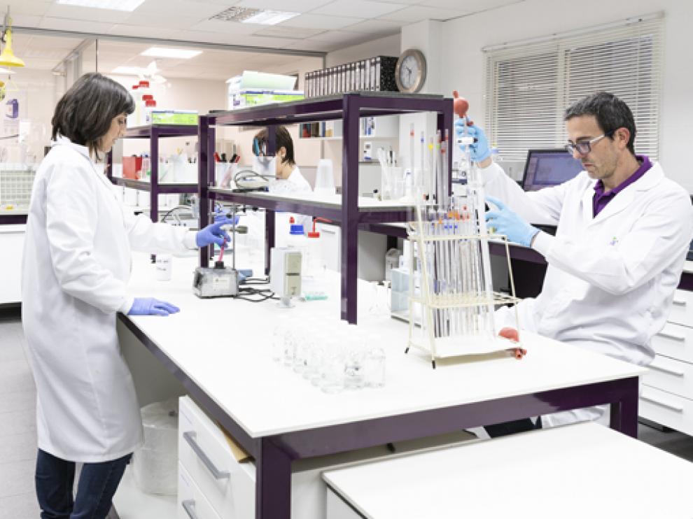 El Departamento de I+D+i de Seipasa, en Tardienta, clave del crecimiento.