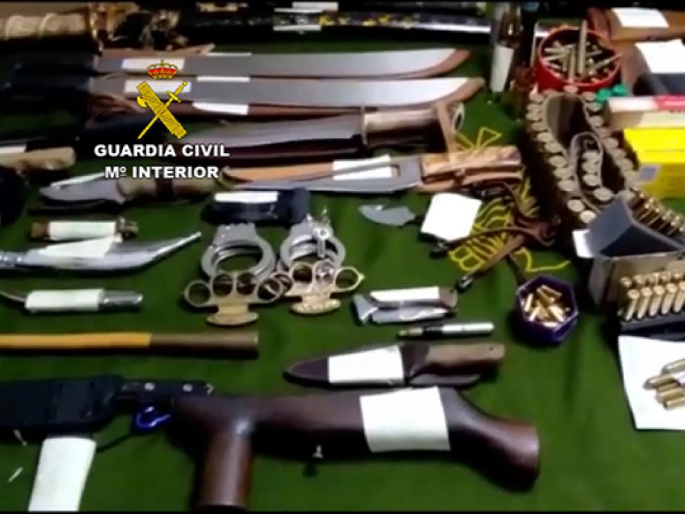 Imagen de las armas incautadas por al Guardia Civil