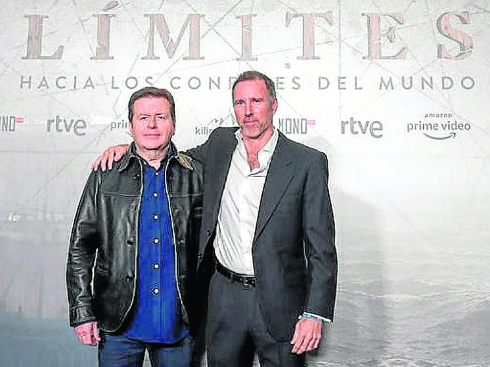 El director británico Simon West junto al productorMiguel Menéndez Zubilaga.