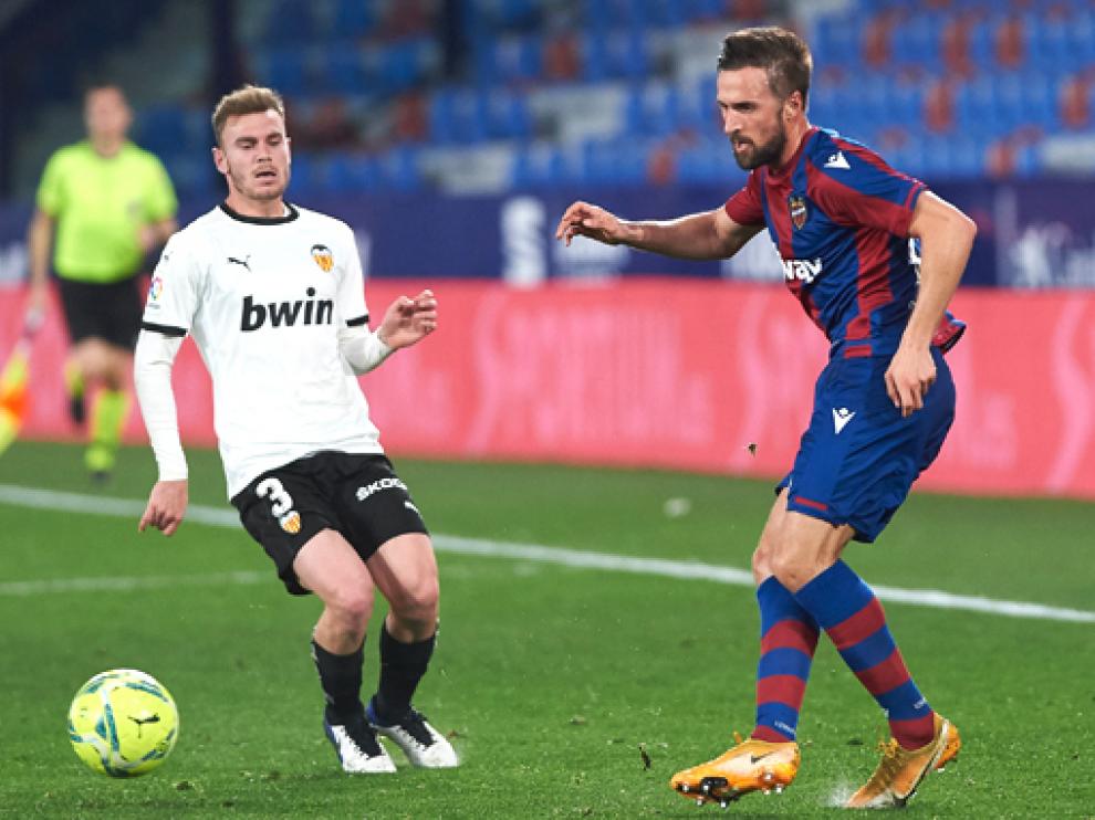 El ex del Huesca Jorge Miramón, en el último derbi valenciano disputado en marzo.
