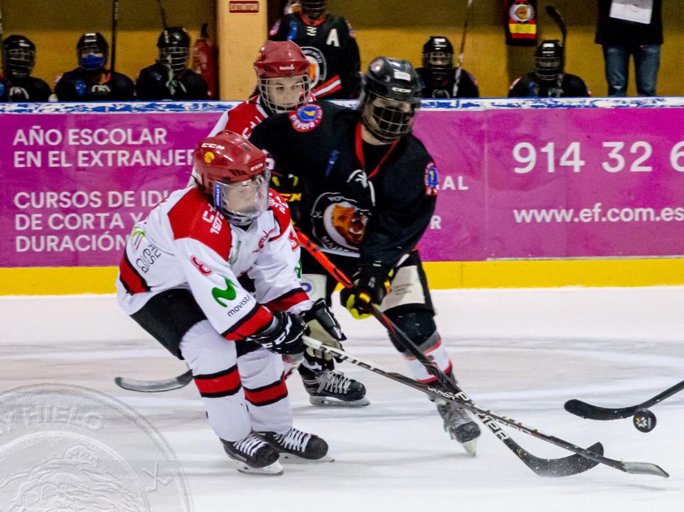 El Club Hielo Femenino, en acción.