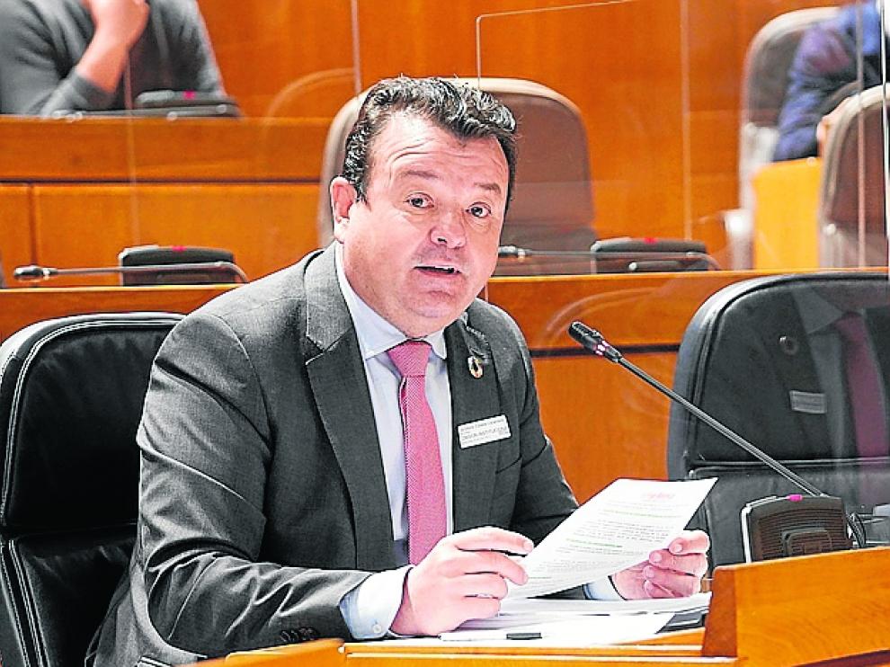 Luis Zubieta durante su comparecencia en la Comisión Institucional y de Desarrollo Estatutario.