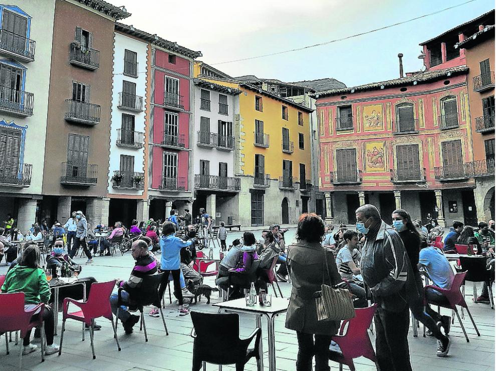 Turistas en Graus esta Semana Santa.