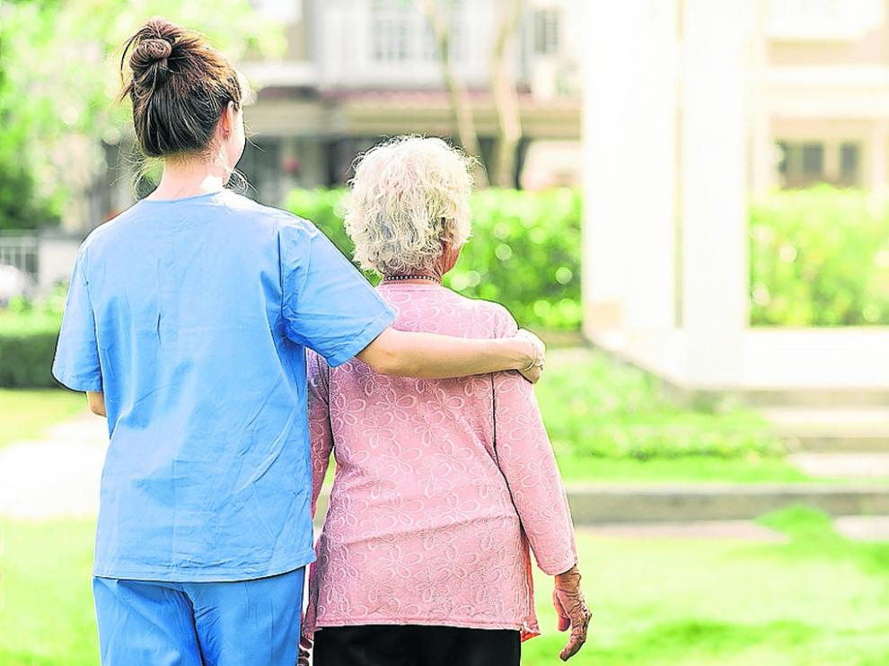 En la primera ola, la covid atacó especialmente los centros de personas mayores.