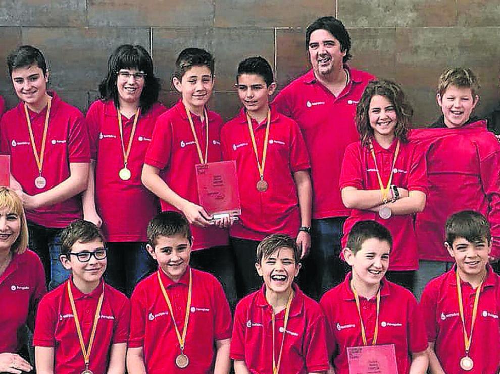 Los integrantes del Espacio Joven Monzón.