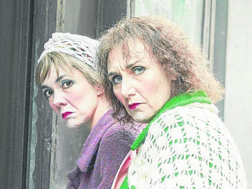 Carmen Barrantes y Mona Martínez protagonizan ‘Las dos en punto’.