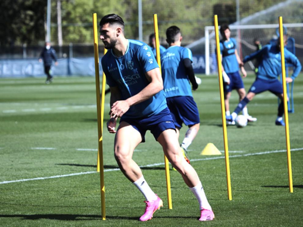 La primera parte del entrenamiento de ayer contó con mucho trabajo físico.