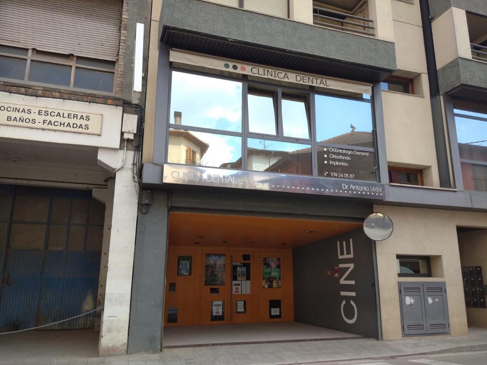 Cine Salamero de Graus, una de las instalaciones municipales que se han cerrado por la covid.