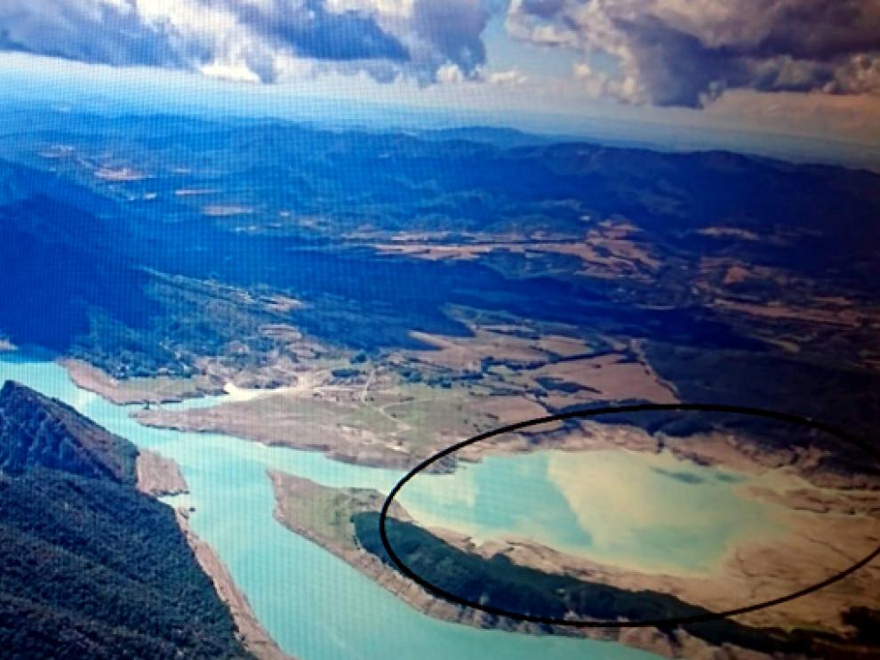 Zona del embalse de Mediano donde se solicita la instalación de placas solares flotantes.