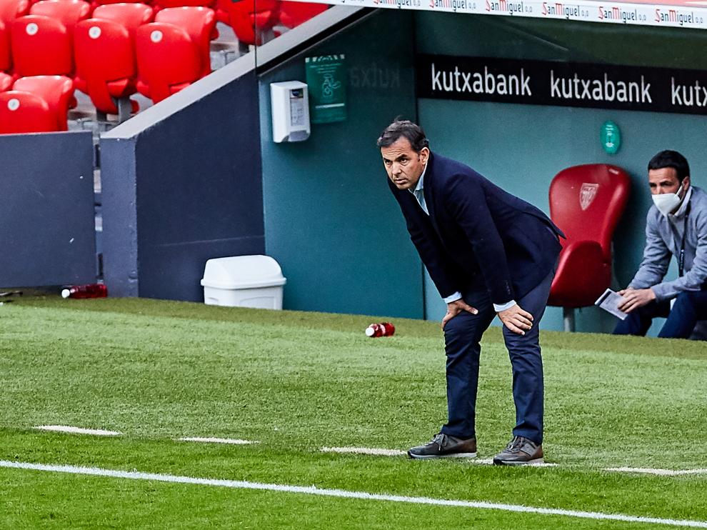 Imagen de Calleja en su debut como entrenador del Alavés en Bilbao.