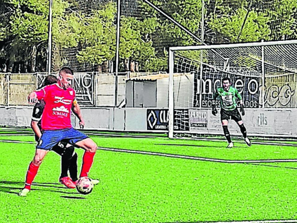 César Sanagustín fue el gran protagonista del encuentro con dos goles y dos asistencias.