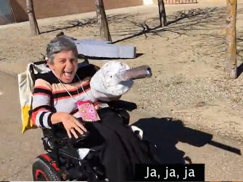 Ángela está dispuesta a poner la vacuna a todos sus compañeros de Aspace Huesca.