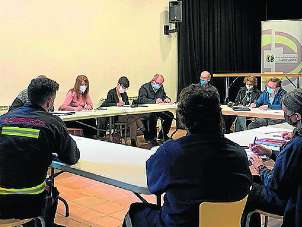 Reunión preparatoria del simulacro de emergencia que tendrá lugar en junio.