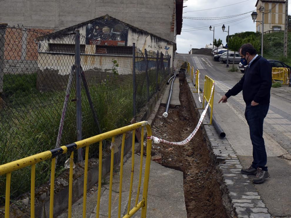 El Ayuntamiento de Monzón sustituirá una de las tuberías de la calle Ozcoid.