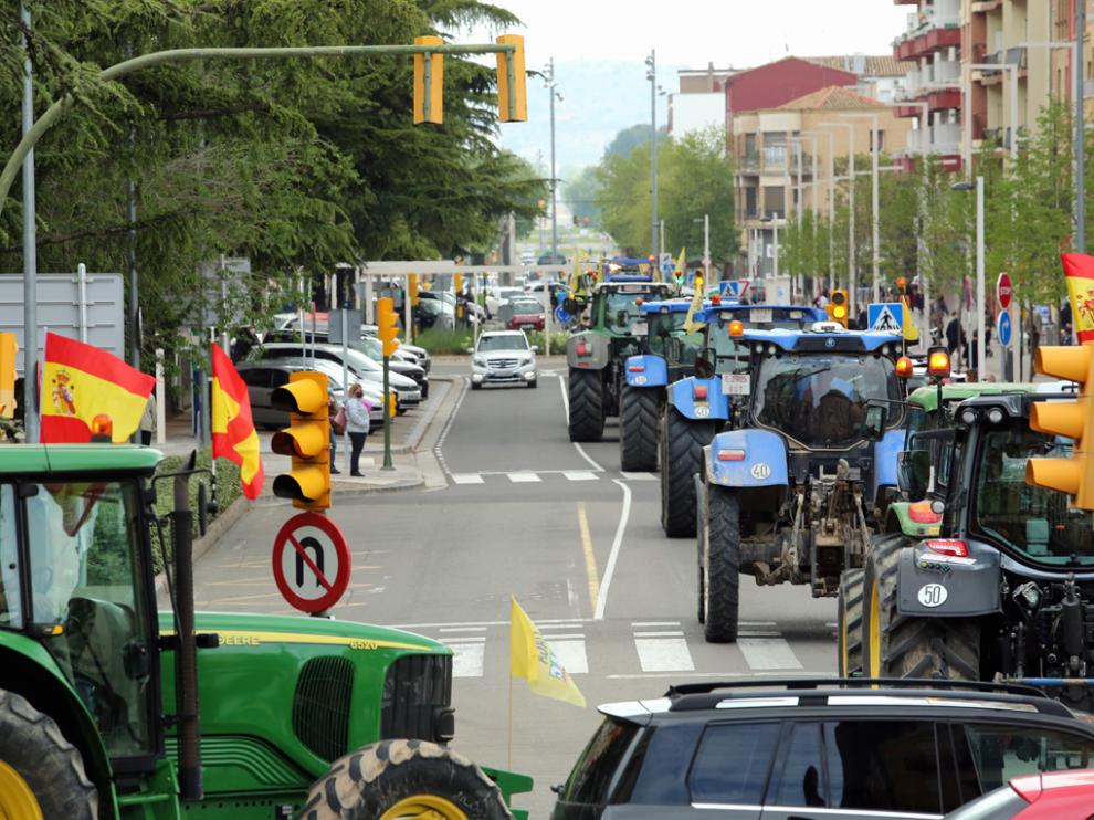 Tractorada por las calles de Huesca.