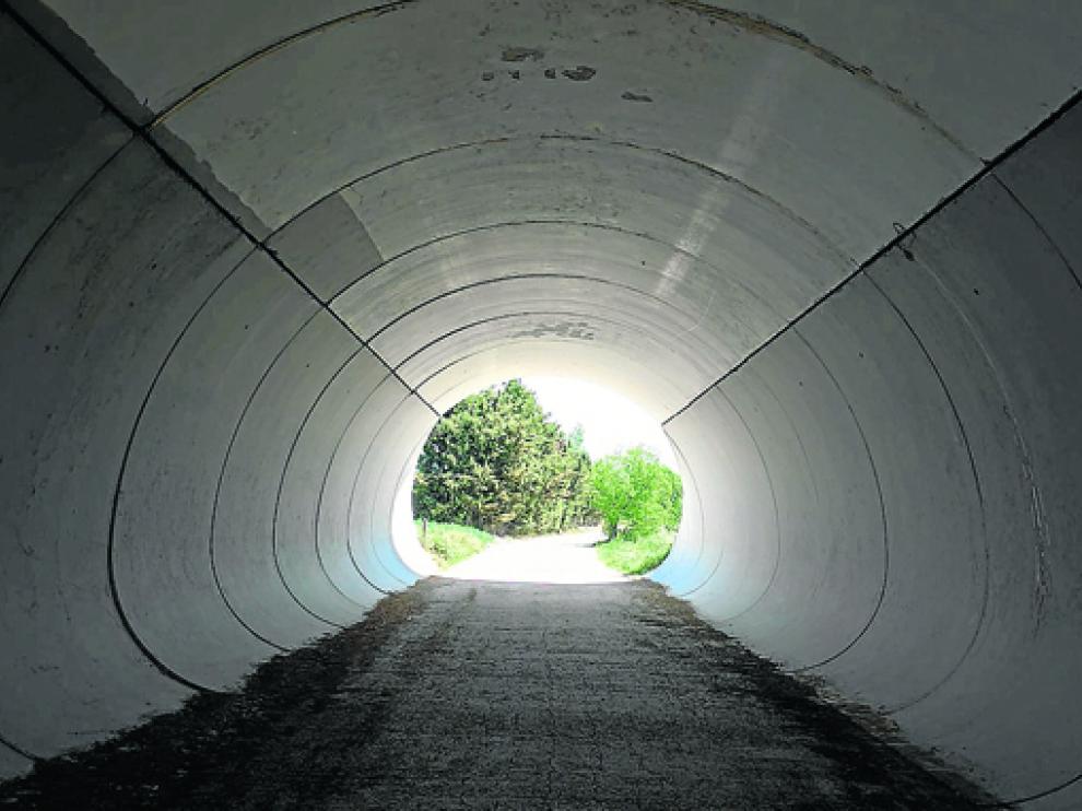 El túnel luce renovado y sin graffitis