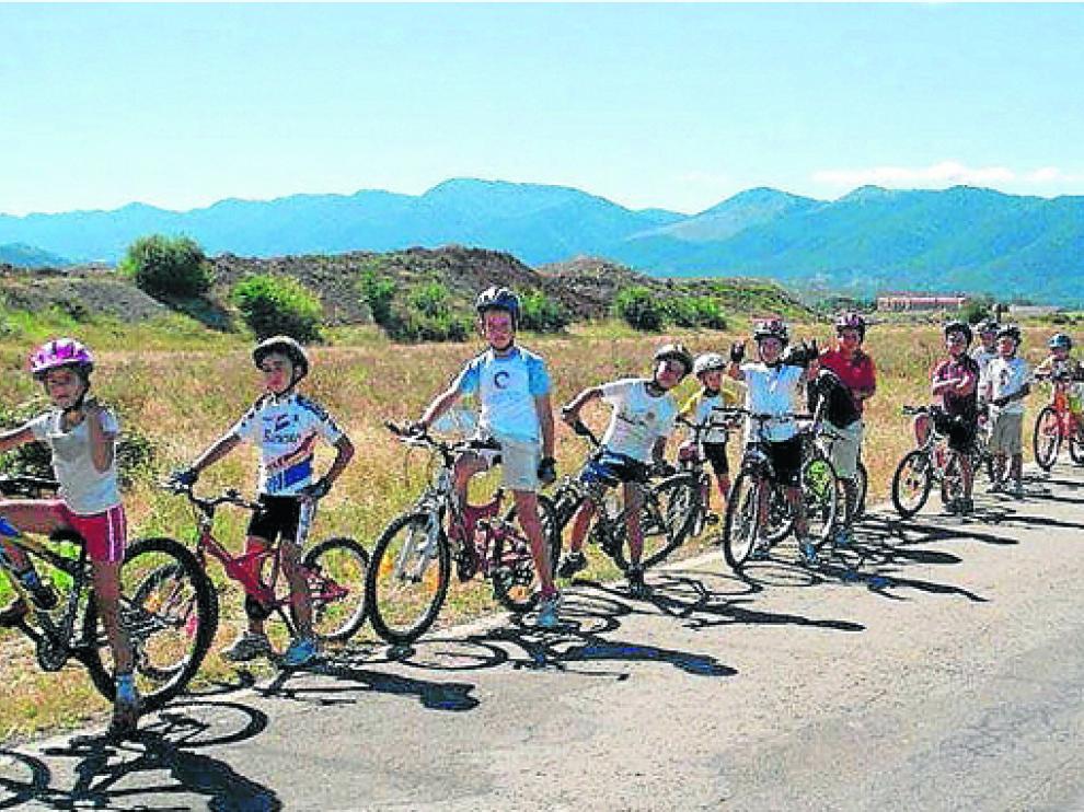 Imagen de la actividad Aula en Bici de Sabiñánigo en una edición anterior.