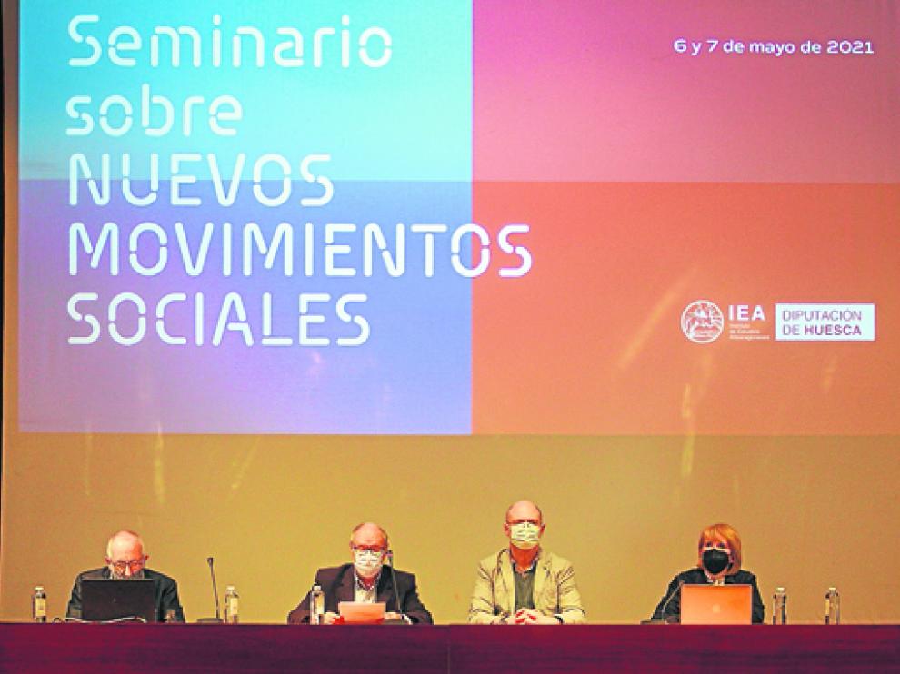 Los sociólogos Ignasi Brunet y José David Moral reflexionan sobre el sindicalismo en el seminario del IEA.
