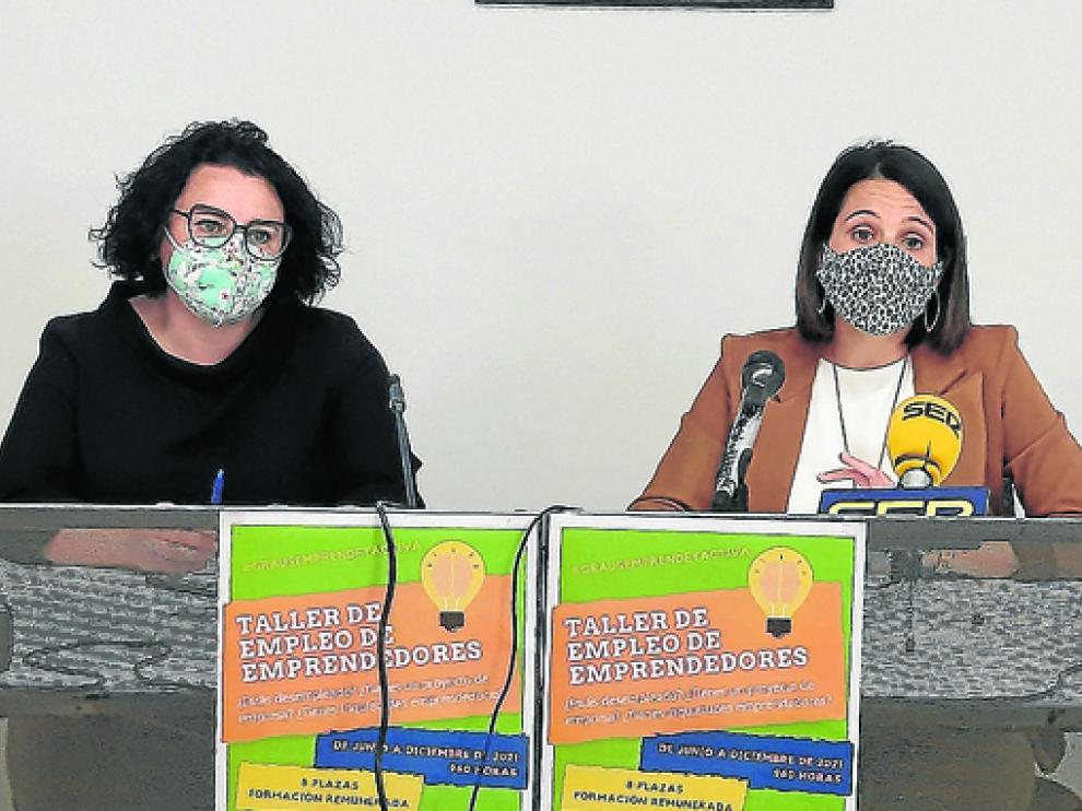 Gema Betorz y Belén Lanau presentaron ayer el Taller de Empleo de Emprendedores.