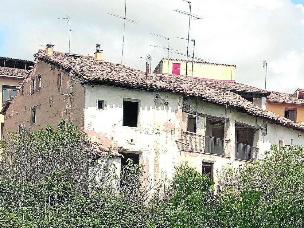 El barrio de San Joaquín, en especial, pierde un “caserón” de estilo característico.
