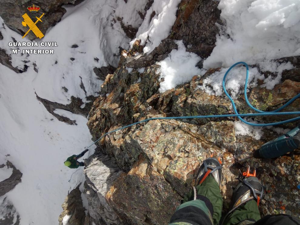 Rescate el sábado de un alpinista y su perro en el Pico de los Infiernos