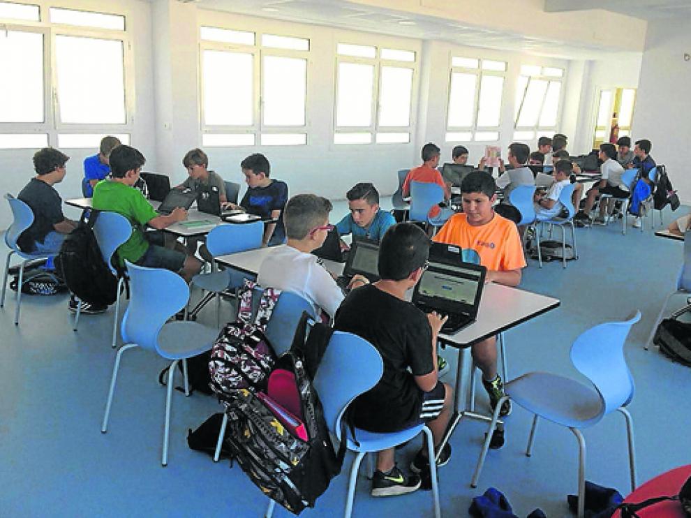 Educación es el sector en el que más horas extra se hacen sin cobrar.