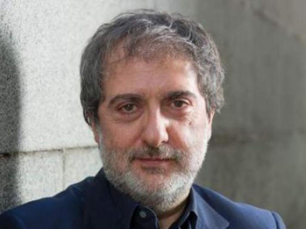 Javier Olivares.